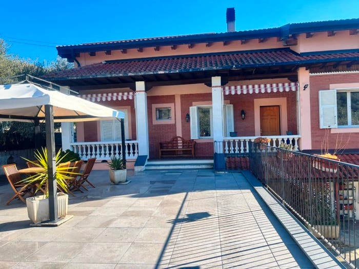 Casa con 6 locali in vendita in Borgo Sant'Agata Borgo d'Oneglia Costa d'Oneglia, Imperia