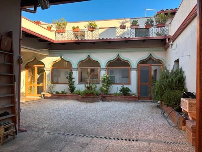 Casa con 6 locali in vendita in Via Deroma, Monserrato