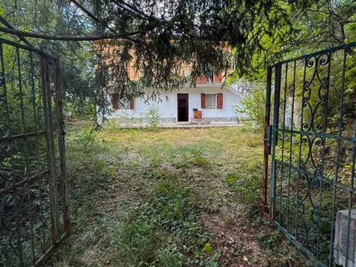 Casa con 6 locali in vendita in Val Cardosa, Cartosio