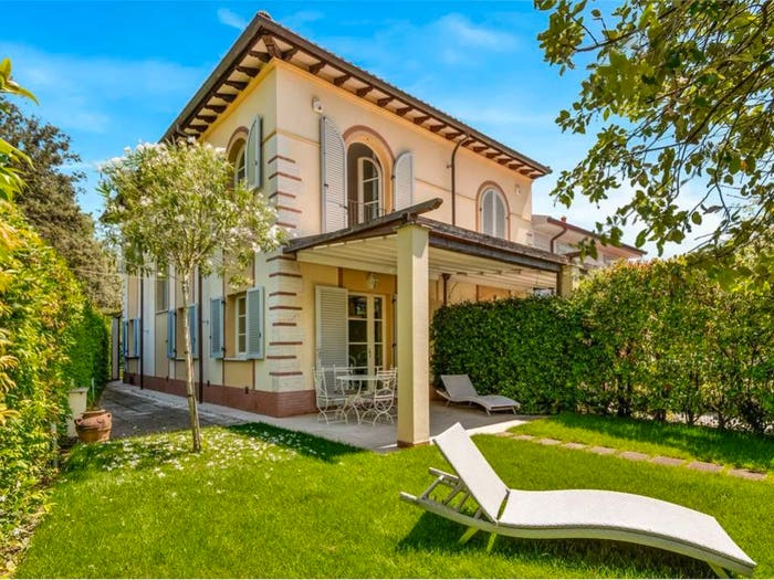 Casa con 6 locali in vendita in Via Catalani, Centro, Forte dei Marmi