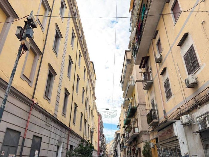 Appartamento quadrilocale in vendita in Via Salaiolo All'Orte del Conte, Mercato, Napoli