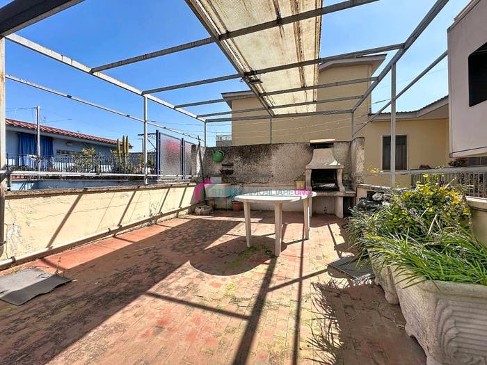 Appartamento con 5 locali in vendita in Via Roma, Mariglianella