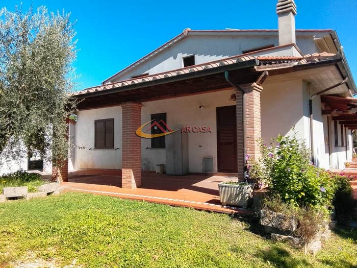Casa con 5 locali in vendita in Indicatore, Arezzo