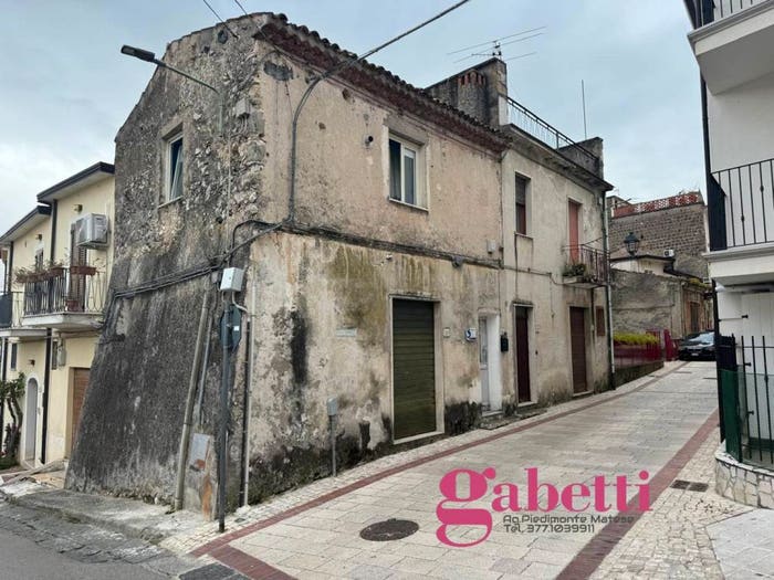 Casa con 6 locali in vendita in Via Botteghe, San Potito Sannitico