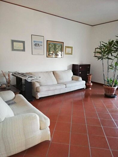 Appartamento trilocale in vendita in Via Marco Polo, Viareggio