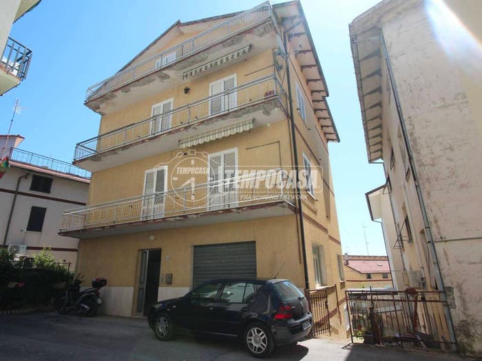 Casa con 6 locali in vendita in Via Milano, Centro, Monte Urano