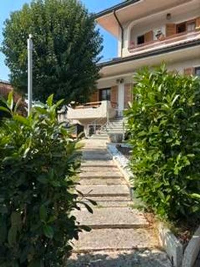 Appartamento con 6 locali in vendita in Centro, Scandiano