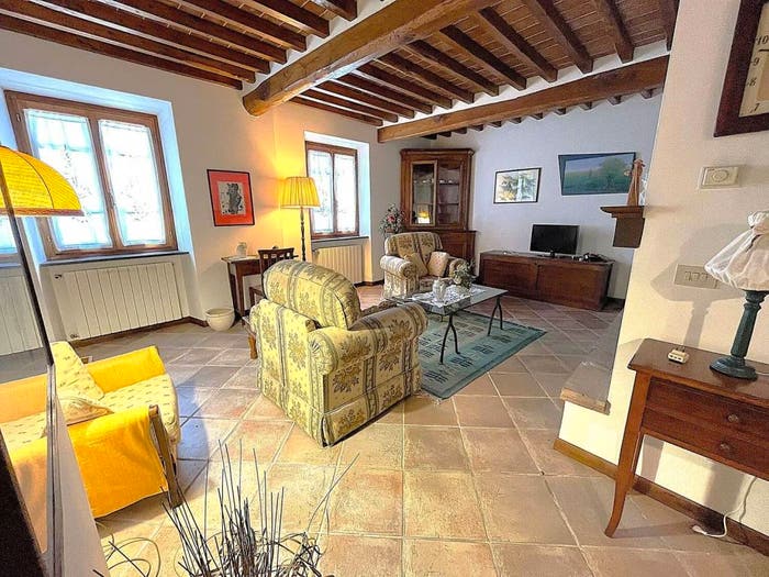 Casa con 5 locali in vendita in Via Pennelle, Camaiore Paese, Camaiore
