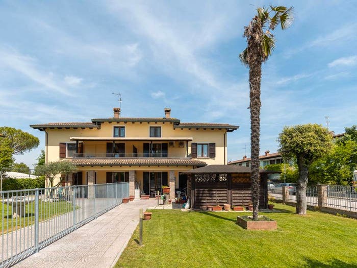 Casa con 6 locali in vendita in Ponte Nuovo Madonna dell'Albero, Ravenna