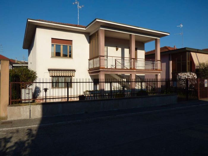 Casa trilocale in vendita in Via Bruno Buozzi, Centro, Paullo