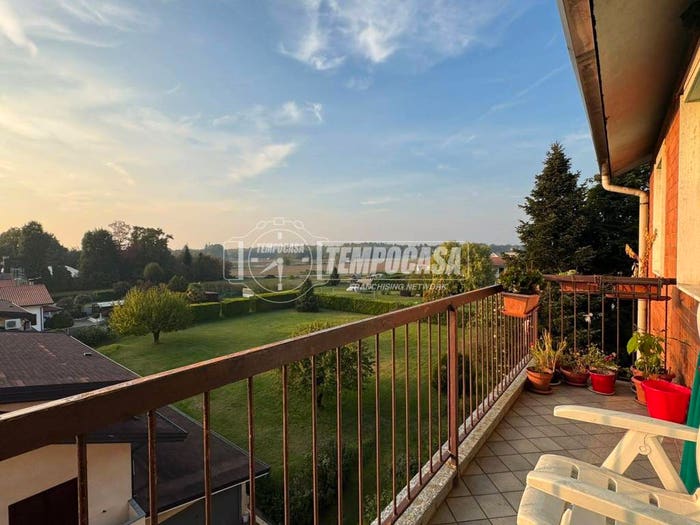 Appartamento trilocale in vendita in Via Goffredo Mameli, Centro, Magnago