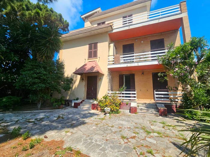 Appartamento quadrilocale in vendita in Via Teatro Romano, Santa Teresa, Anzio