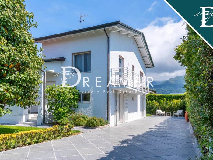 Casa con 6 locali in vendita in Via delle Pinete, Cinquale, Montignoso