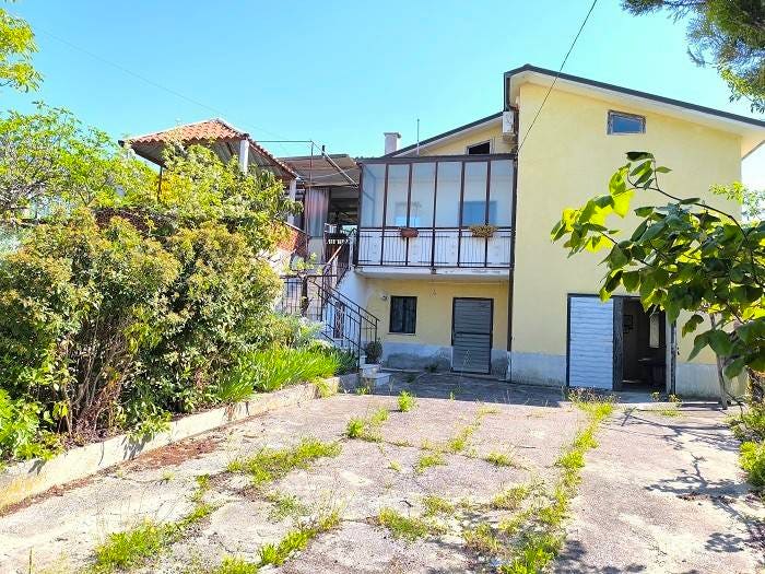 Casa quadrilocale in vendita in Contrada Montanaldo, Sant'Angelo dei Lombardi