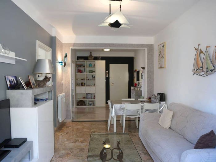Appartamento trilocale in vendita in Via Colonnello Aprosio, Centro, Vallecrosia