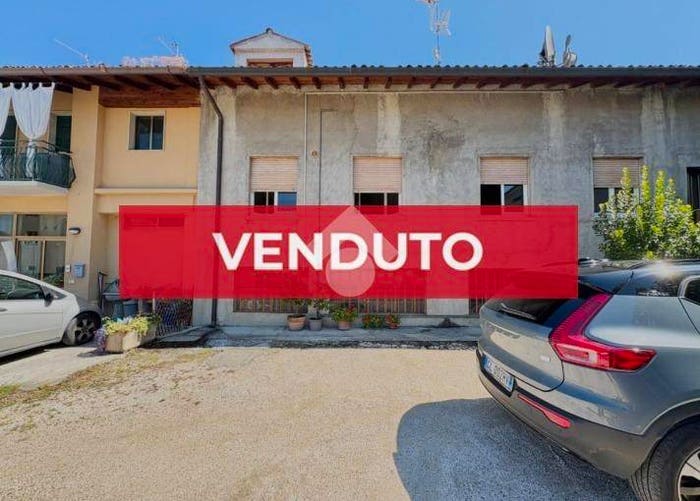 Casa con 6 locali in vendita in Via Bartolomeo Signoroni, Centro, Adro