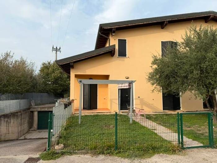 Casa quadrilocale in vendita in Via Zambonina, Vigasio