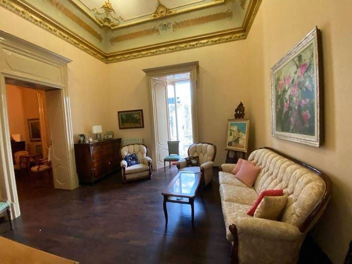 Appartamento con 6 locali in vendita in venezia, Centro, Avola