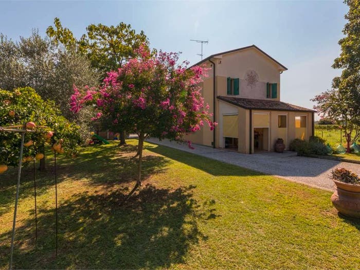 Casa con 6 locali in vendita in Via Dante, Cosniga Zoppé, San Vendemiano