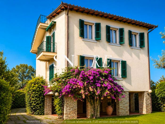 Casa con 6 locali in vendita in Via Trento, Centro, Forte dei Marmi