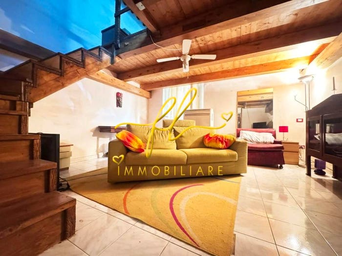 Appartamento trilocale in vendita in Scali del Monte Pio, Quartiere Venezia, Livorno