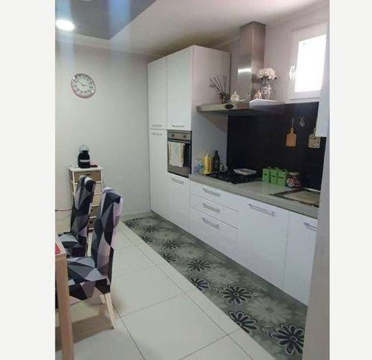 Casa con 5 locali in vendita in Via Cardarelli, Scapoli