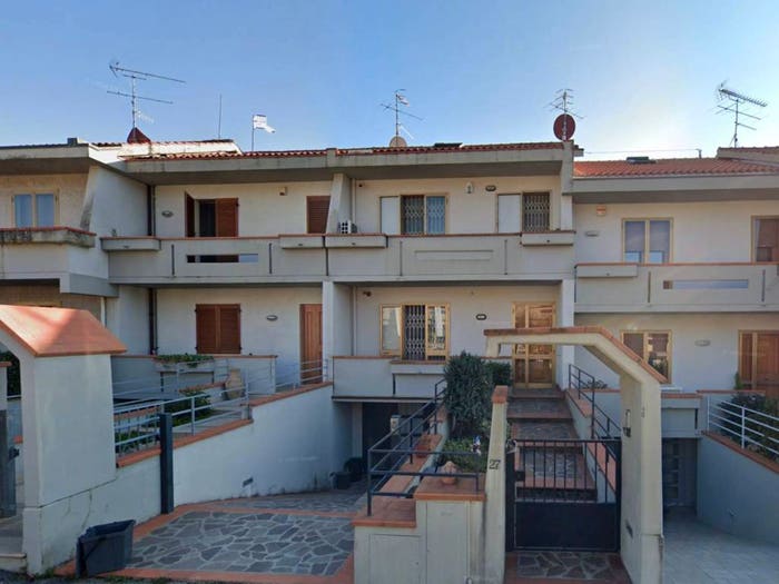 Appartamento con 5 locali in vendita in Via Giuseppe Ungaretti, Centro, Montale