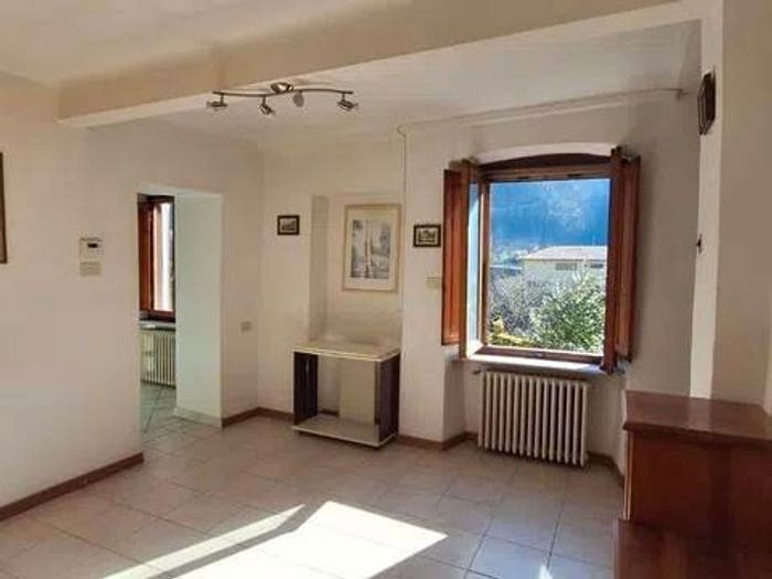 Casa quadrilocale in vendita in Centro, Borgo a Mozzano