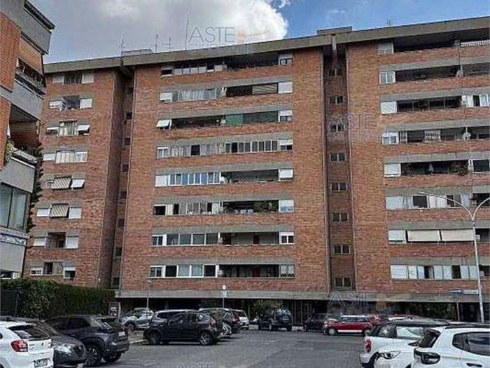 Appartamento quadrilocale in vendita in Via Giovanni Frignani, Spinaceto, Roma