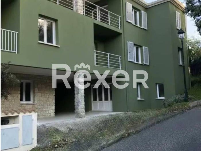 Appartamento trilocale in vendita in Via Li Rucchitti, Aggius