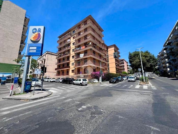 Appartamento quadrilocale in vendita in Via Milo, Cibali, Catania