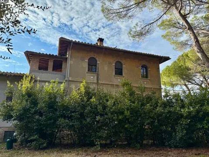 Casa con 6 locali in vendita in Zona Gualdo, Narni