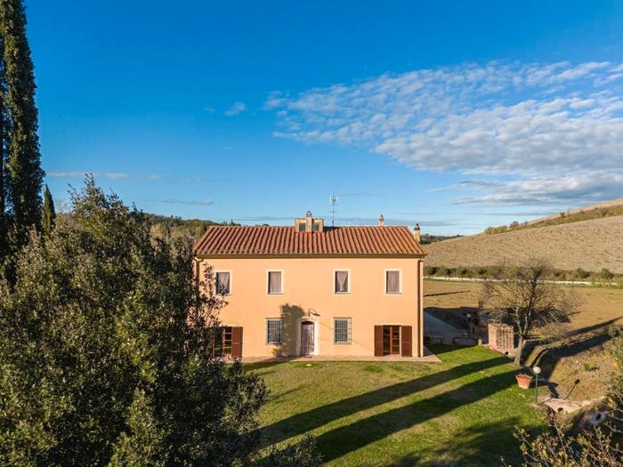 Casa con 6 locali in vendita in Lari, Casciana Terme Lari