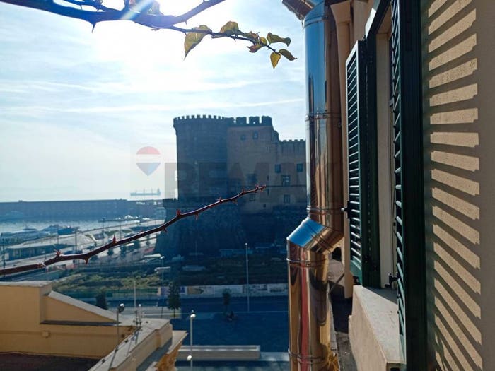Appartamento con 6 locali in vendita in Via Agostino Depretis, Porto Municipio, Napoli