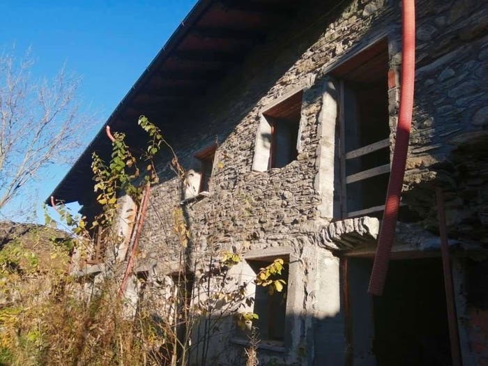 Appartamento con 6 locali in vendita in Localita' Charemoz snc, Centro, Gressan