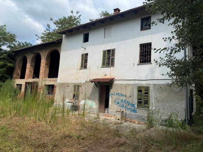 Casa con 6 locali in vendita in Regione Piana, Incisa Scapaccino
