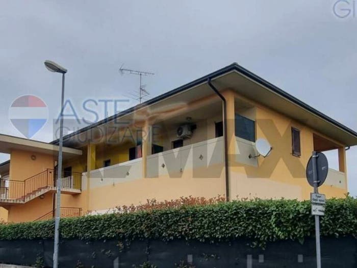 Casa trilocale in vendita in via marzo, Centro, Borgo Ticino
