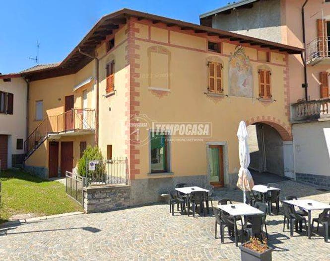 Appartamento trilocale in vendita in Piazza Settembre, Pellio Intelvi, Alta Valle Intelvi