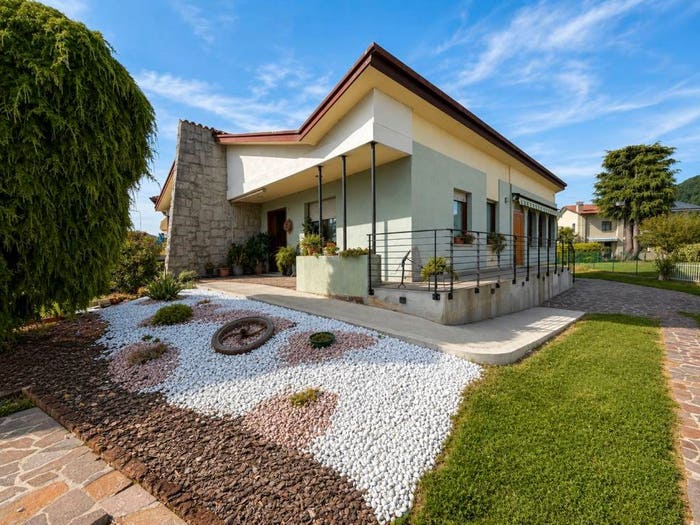 Casa con 6 locali in vendita in Via Forum Julii, Corno di Rosazzo