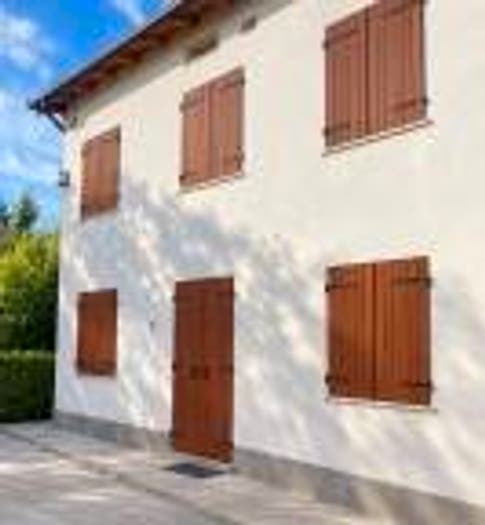 Casa con 5 locali in vendita in Via Chiesa Nord, Novi di Modena