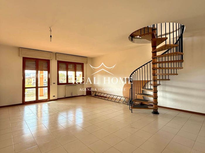 Appartamento con 5 locali in vendita in Via Baccheretana, Seano, Carmignano