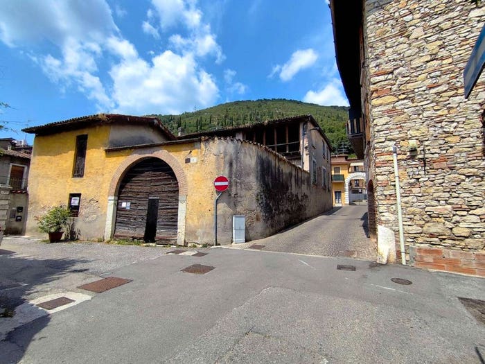 Casa con 6 locali in vendita in Via Rodone, Sant'Eufemia Caionvico, Brescia