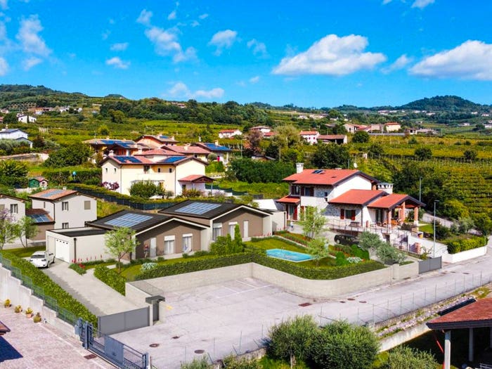 Casa con 6 locali in vendita in Centro, San Giovanni Ilarione