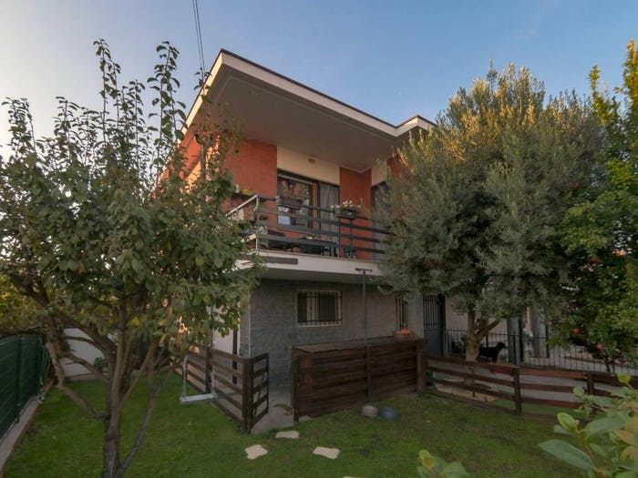Casa con 5 locali in vendita in Via Capri, Centro, La Loggia