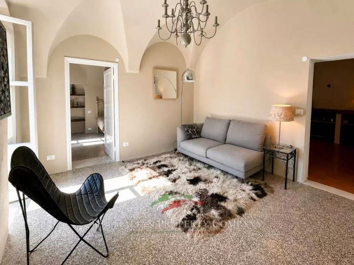 Appartamento quadrilocale in vendita in Piazza SS Giacomo e Filippo, Centro, Airole
