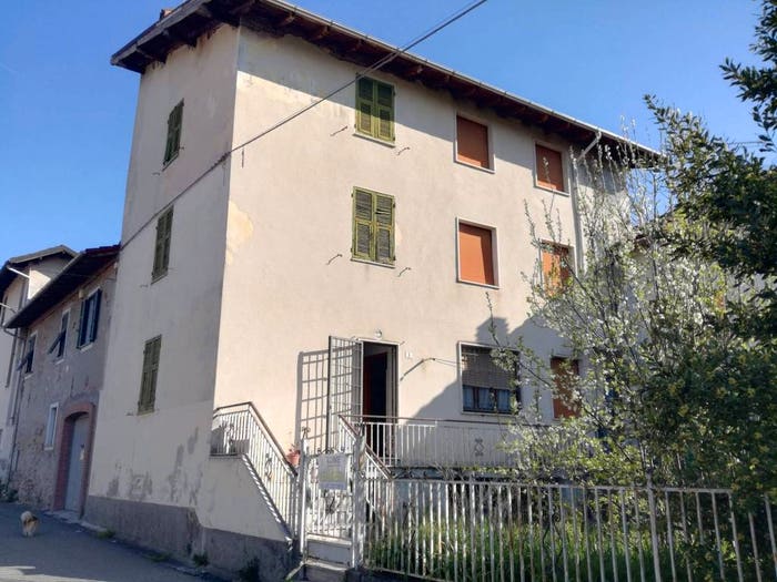 Casa quadrilocale in vendita in Via Lina Spinola, San Cristoforo