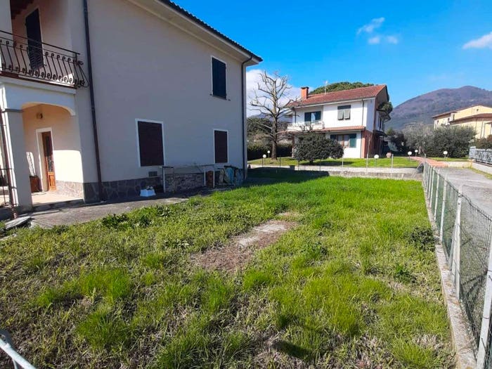 Casa con 6 locali in vendita in Strada Regionale Lucchese, Centro, Pescia
