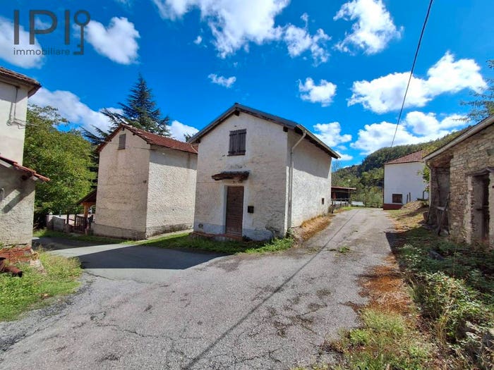 Casa trilocale in vendita in loc Erche, Molino Pera, Piana Crixia