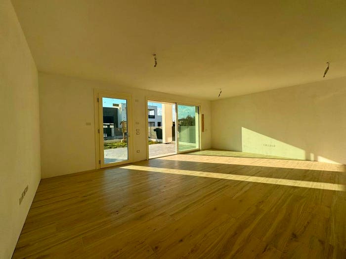 Casa con 6 locali in vendita in Via Fratte, Santa Giustina in Colle