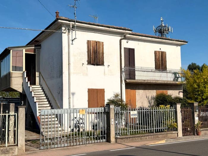 Appartamento quadrilocale in vendita in Via Risorgimento, Ro, Riva del Po